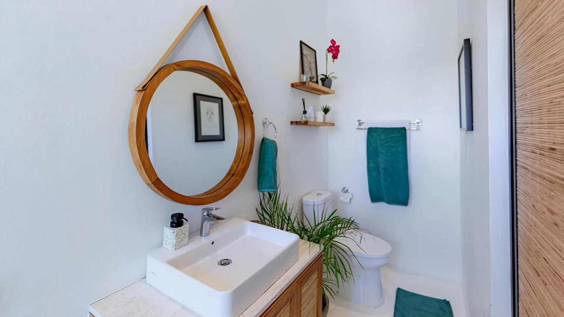 Apartment The Swan Bingin - 360 Ocean & Uluwatu Hills View In Bingin Beach Indonesia