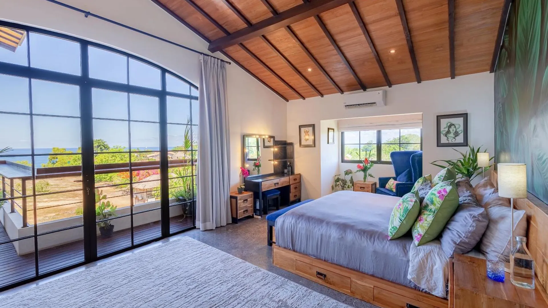 Apartment The Swan Bingin - 360 Ocean & Uluwatu Hills View In Bingin Beach Indonesia